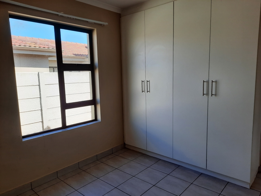 To Let 3 Bedroom Property for Rent in Highbury Western Cape